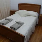 Carballeira House *