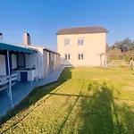 Carballeira House *