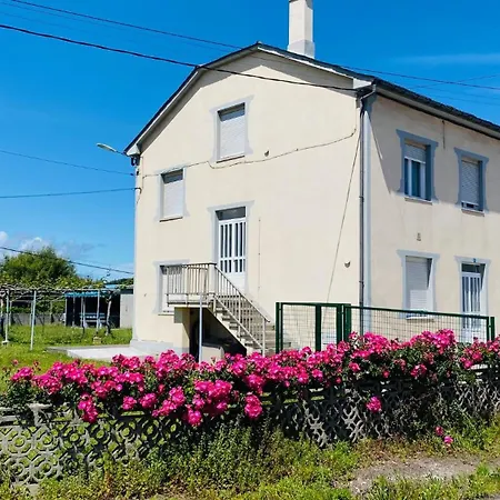 Holiday home Carballeira House *