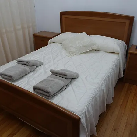 Carballeira House *